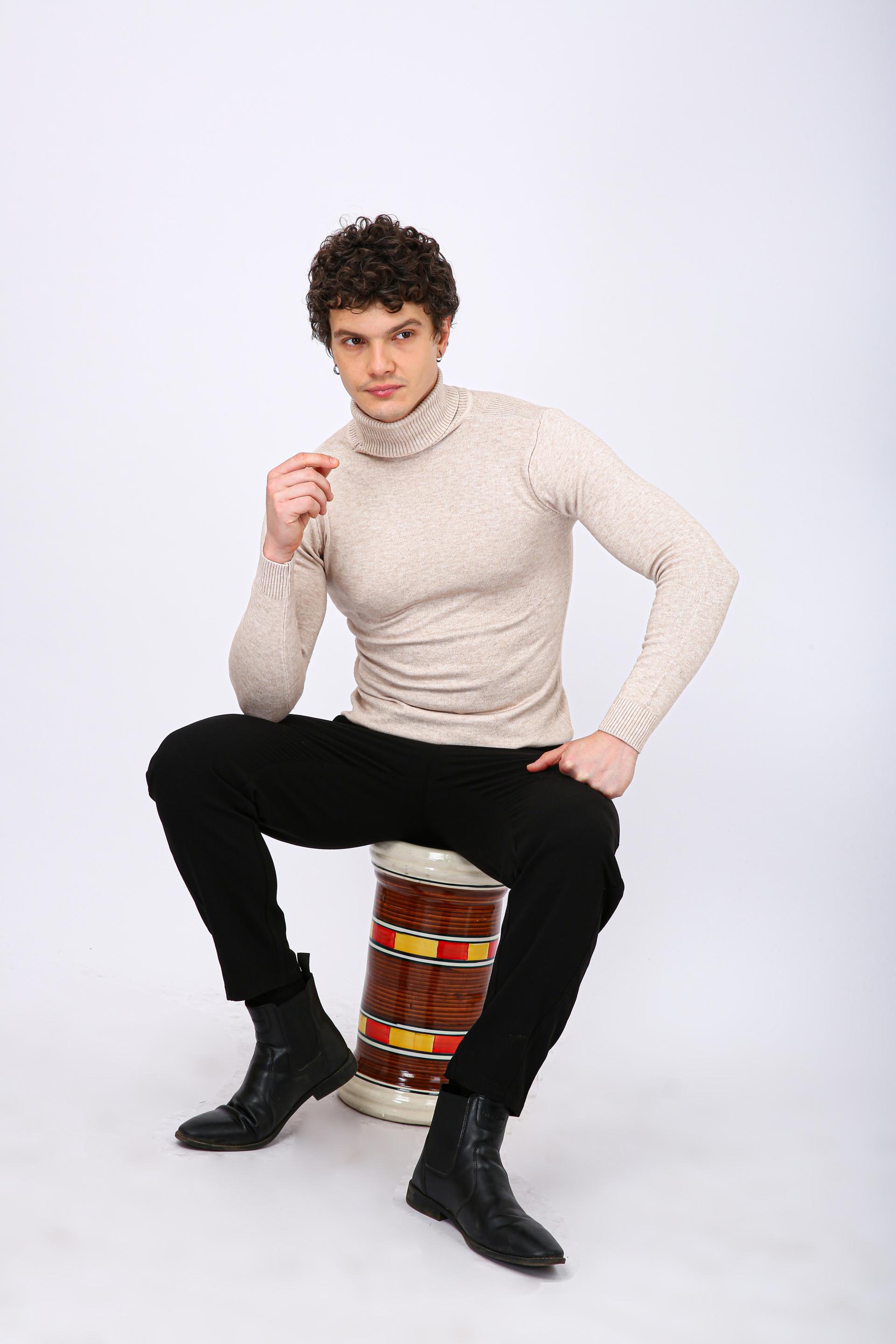 Men's Premium Diamond Knit Turtleneck Sweater - Cream Long
