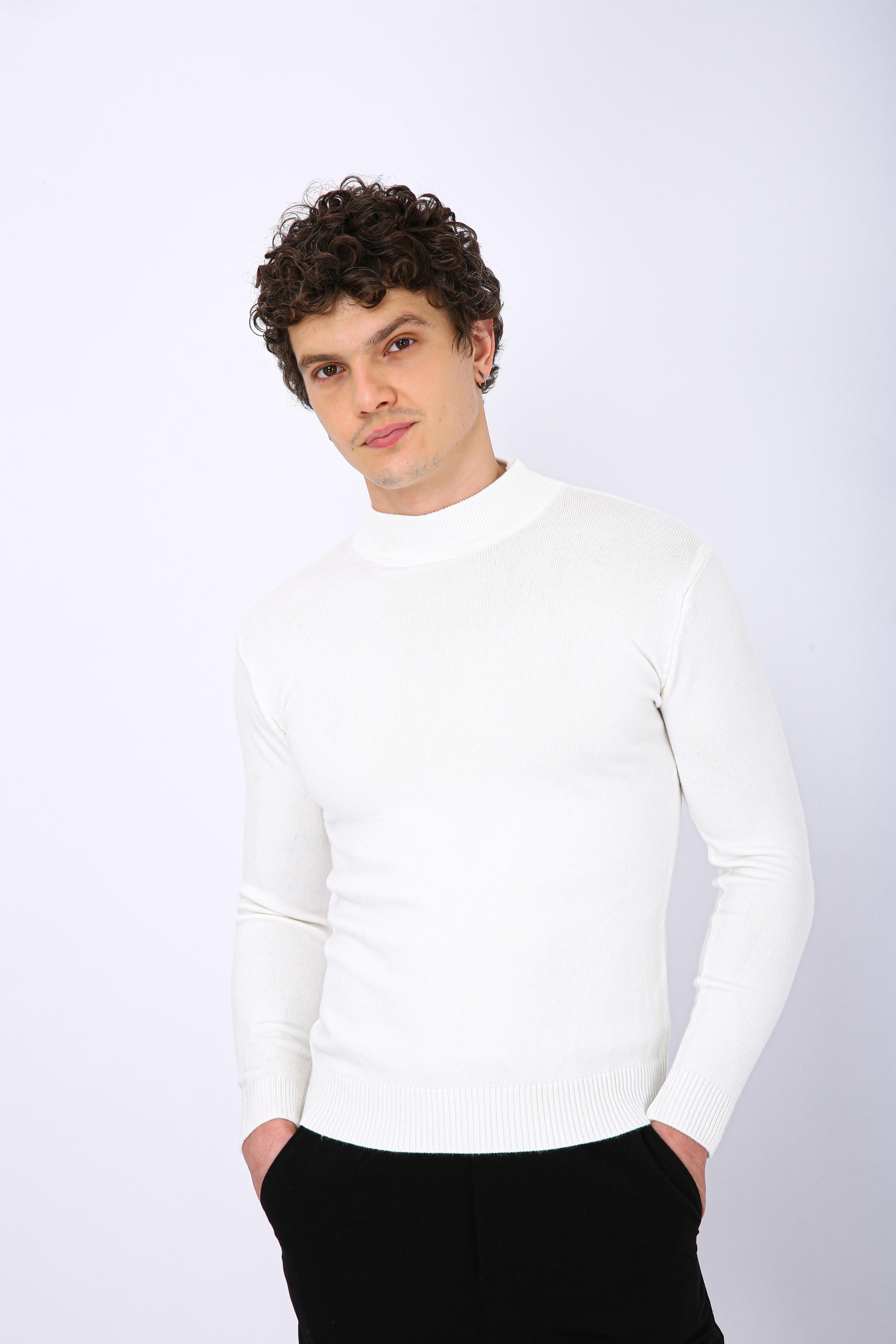 Men's Premium Diamond Knit Turtleneck Sweater - White Plain Short Neck