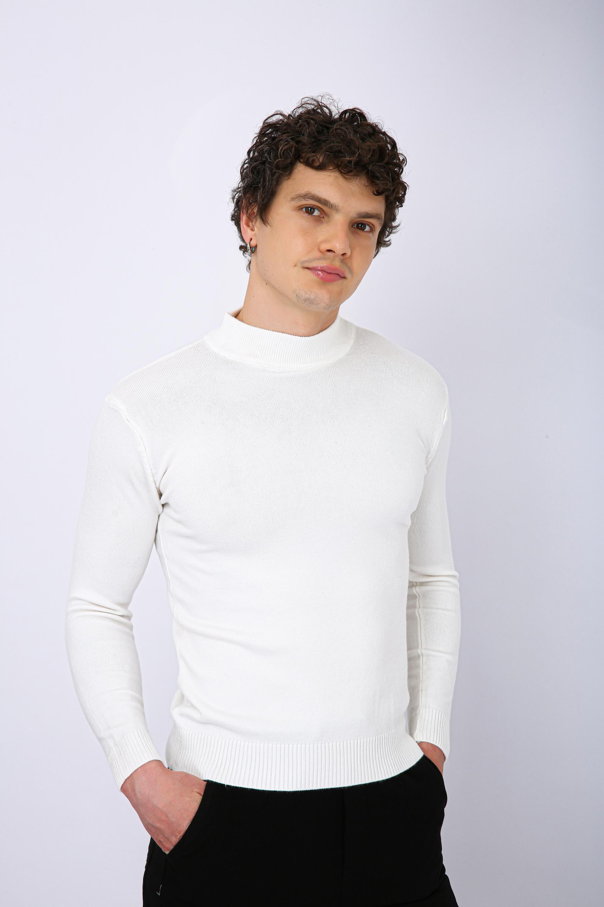 Men's Premium Diamond Knit Turtleneck Sweater - White Plain Short Neck