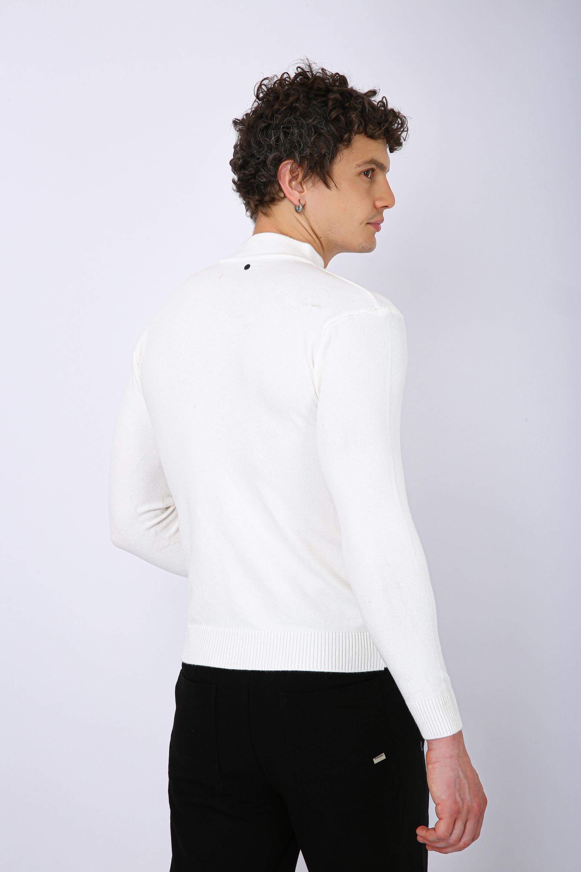Men's Premium Diamond Knit Turtleneck Sweater - White Plain Short Neck