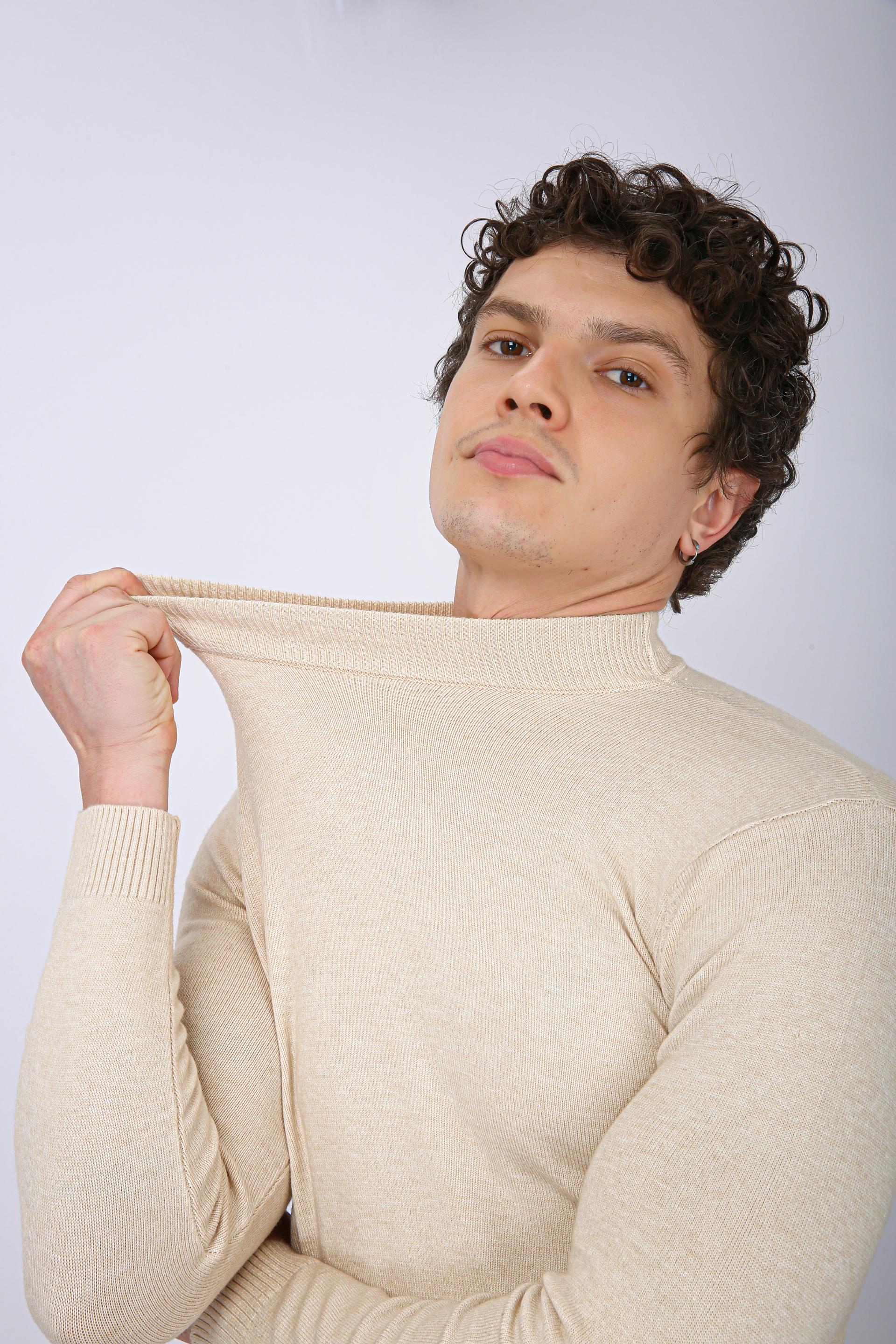 Men's Premium Diamond Knit Turtleneck Sweater - Cream Plain Short Neck